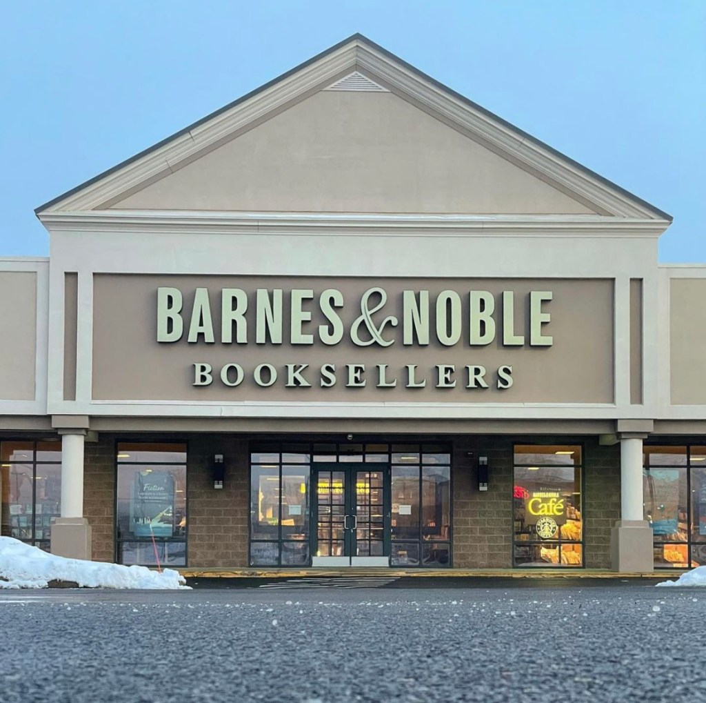 Personas of a book lover and a casual&nbsp;reader